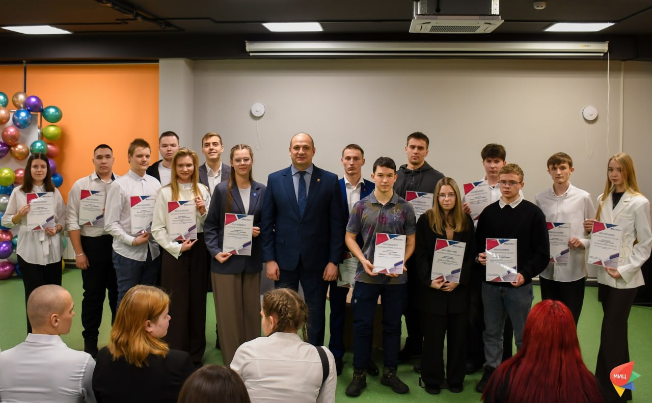 Мэр города Братска наградил студентов БрГУ