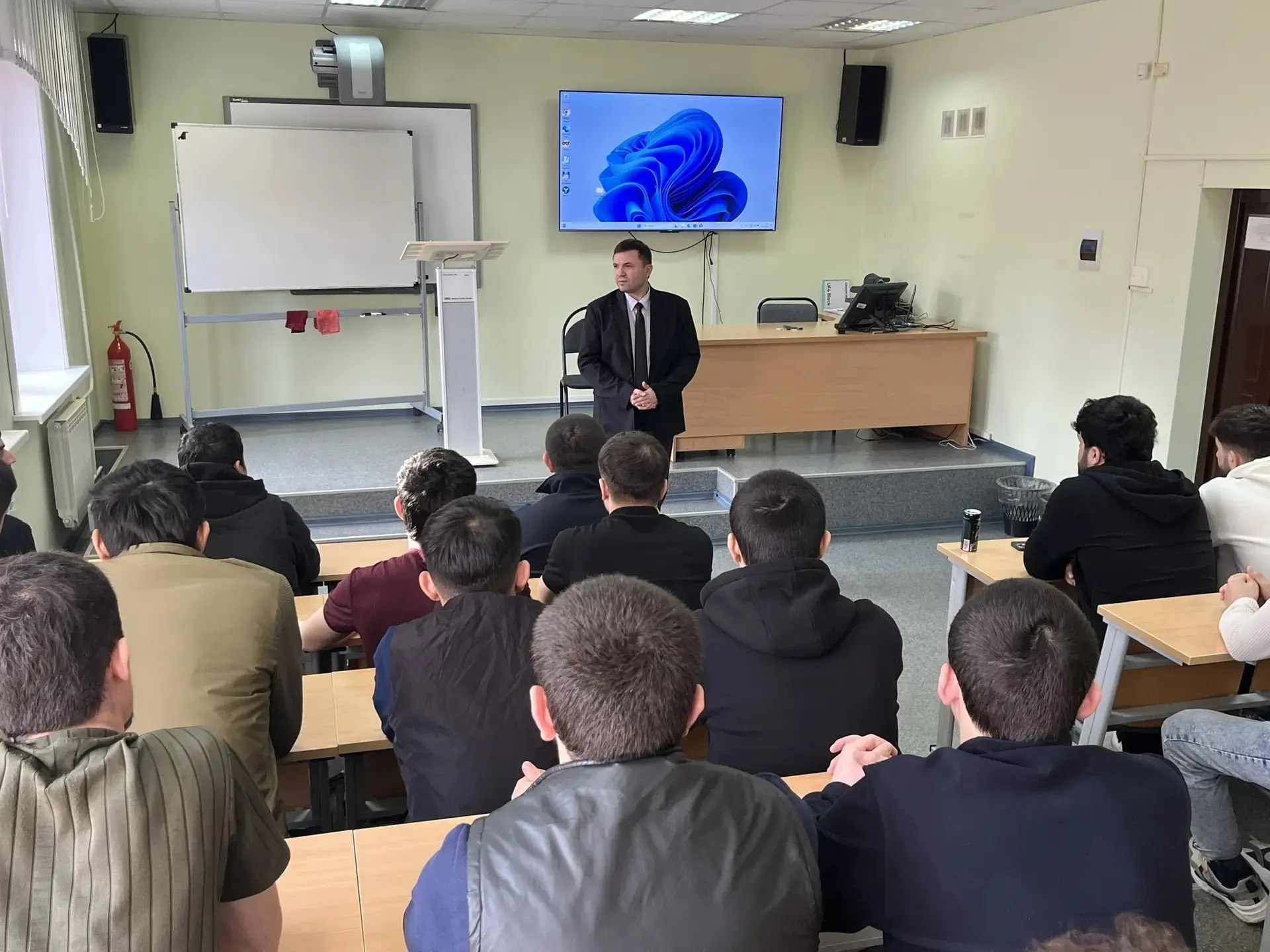 Кадровый центр Иркутской области и БрГУ познакомили иностранных студентов выпускных курсов с программами трудоустройства