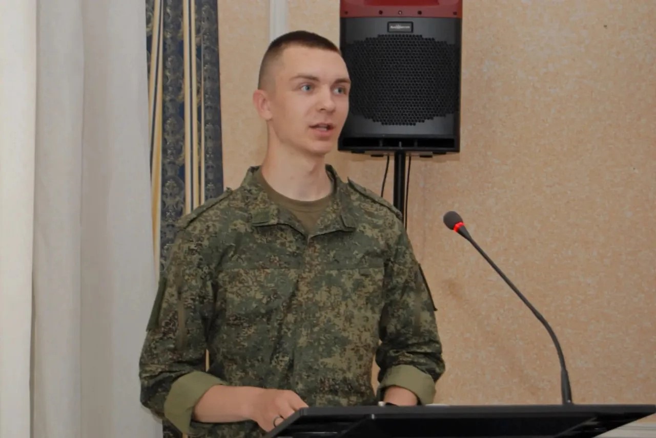 10 июня в БрГУ состоялась встреча студентов с представителем Министерства обороны